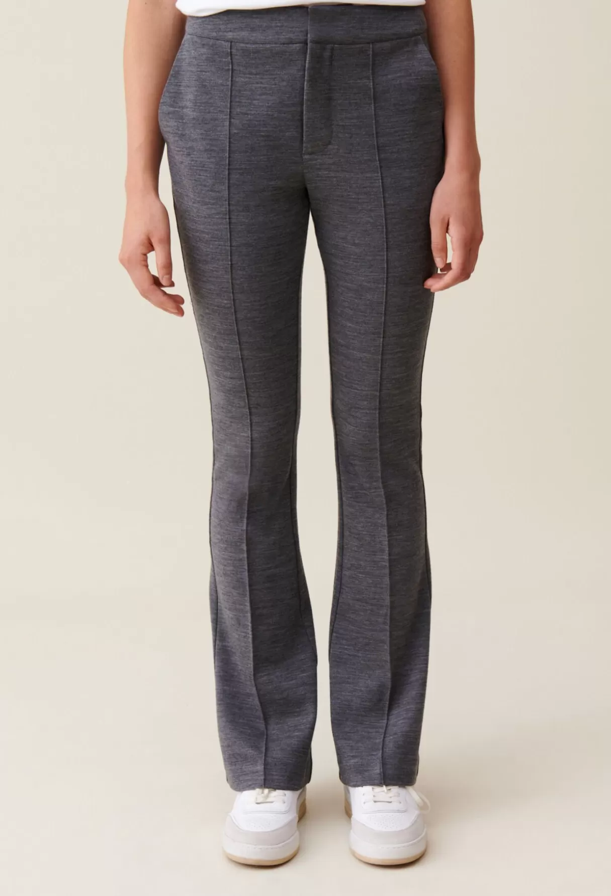 Pantalons Et Jeans-Claudie Pierlot Pantalon flare près du corps gris Grischine